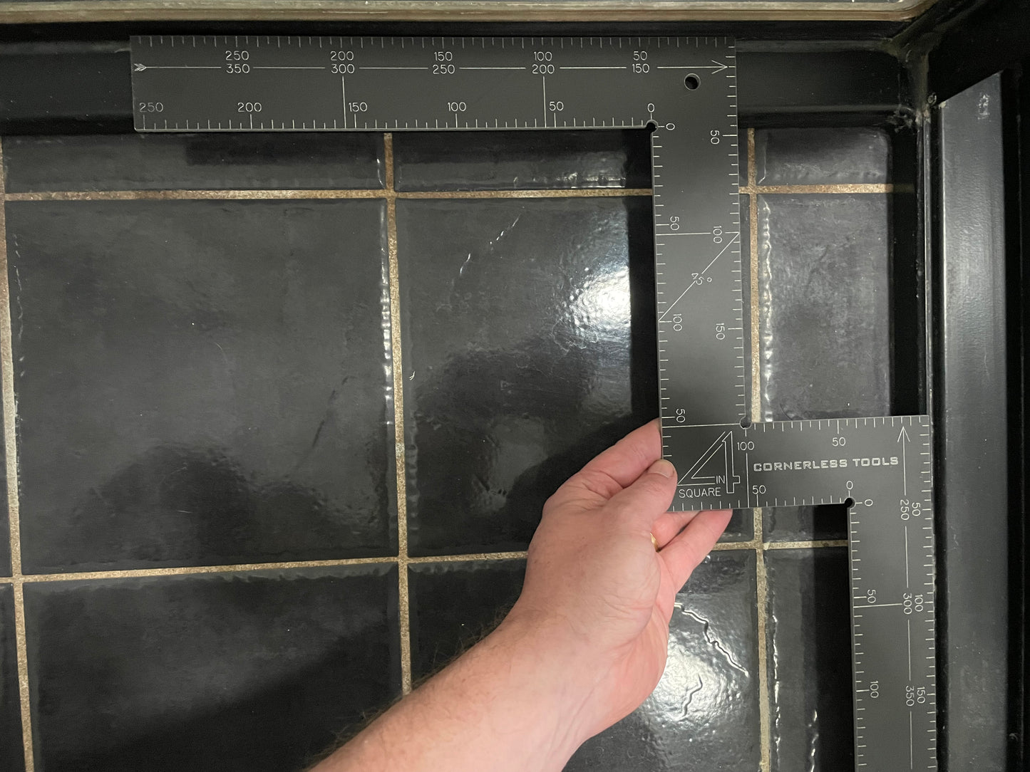 4 in 1 Cornerless Square Tool (600mm x 400mm)