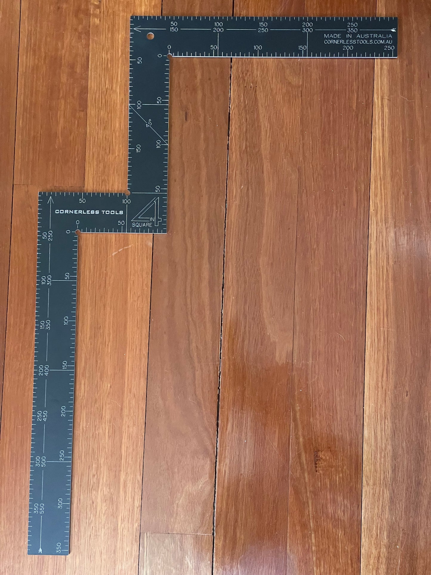 4 in 1 Cornerless Square Tool (600mm x 400mm)