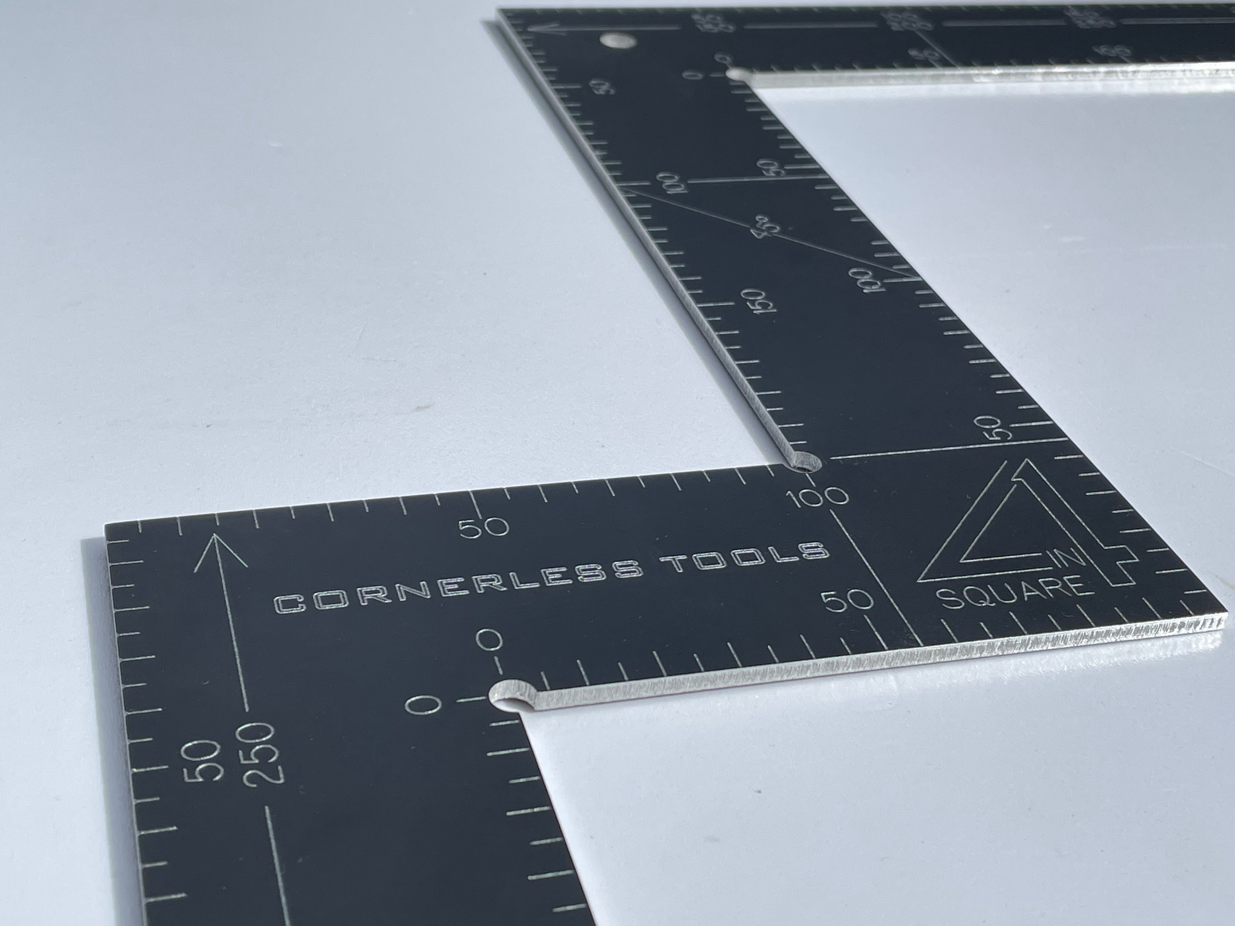 4 in 1 Cornerless Square Tool (600mm x 400mm) – Cornerless Tools